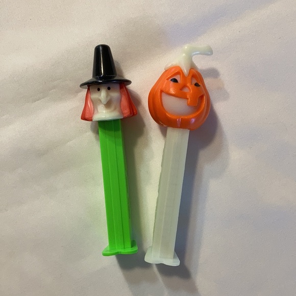 Assorted Vintage Pez Dispensers - Picture 3 of 7